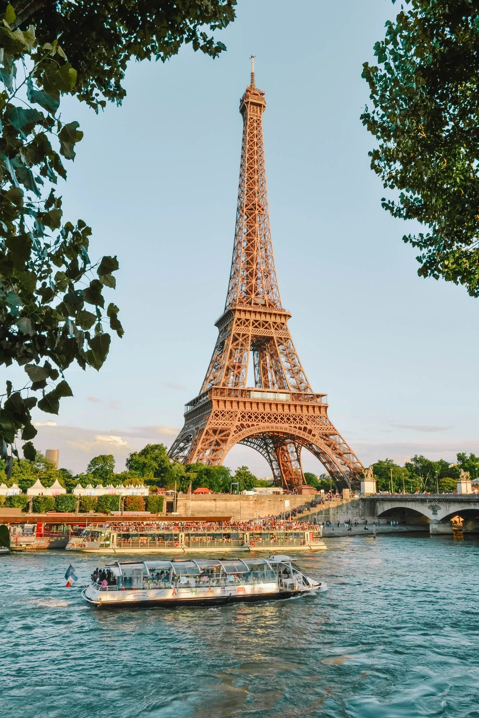 Comfort Benelux & Paris & Almanya Turu Pegasus Hava Yolları ile 7 Gece Ekstra Turlar Dahil